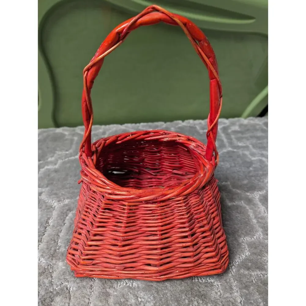 CHRISTMAS Red Woven Wicker BASKET 9.5